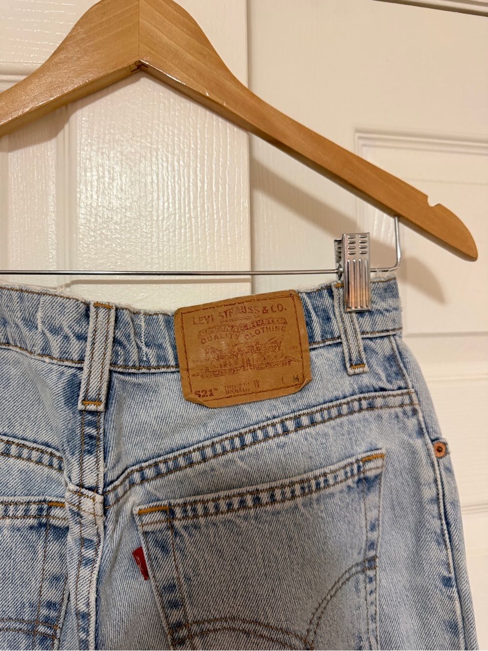 The Vintage Twin 521 Levi’s Jeans, High rise Tapered Leg Size 10 Petite - Picture 7 of 9